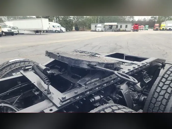 2020 FREIGHTLINER CA126