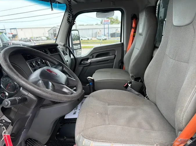 2018 Kenworth T880 Short Hood7e49291fe854926d9ac08a0239543bcc