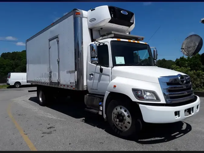 2018 HINO HINO 268