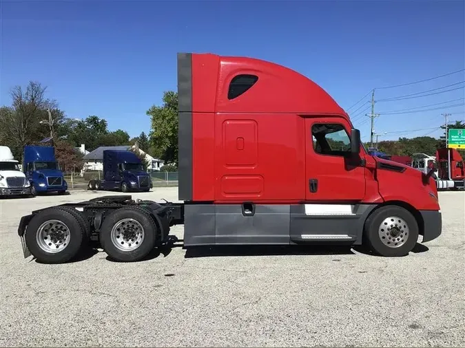 2020 FREIGHTLINER CASCADIA