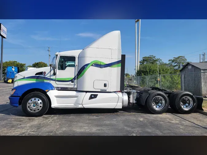 2013 KENWORTH T660