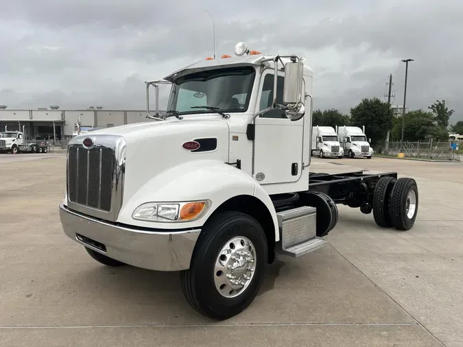 2020 Peterbilt 337