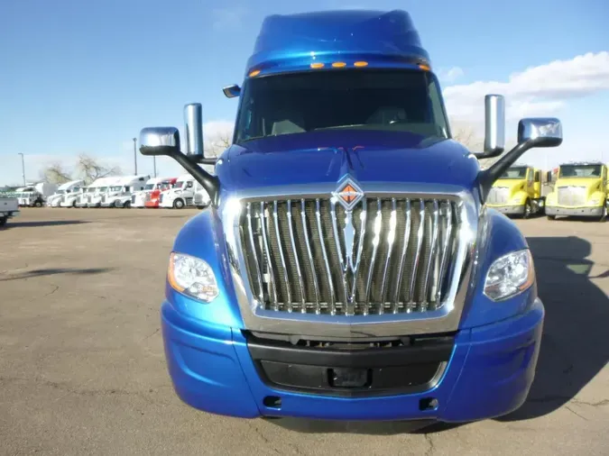 2022 International LT625