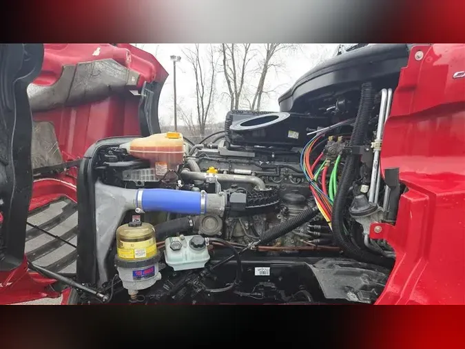 2021 FREIGHTLINER CA126