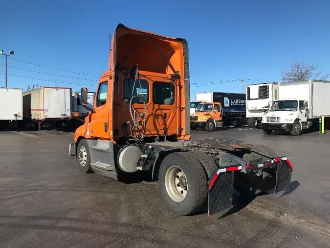 2020 Freightliner T12642ST