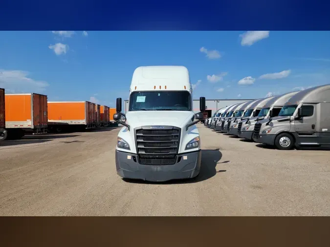 2020 Freightliner Cascadia 126