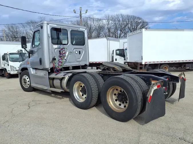2020 FREIGHTLINER/MERCEDES CASCADIA 125