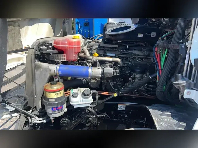 2020 FREIGHTLINER CA126