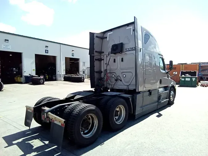 2022 Freightliner Cascadia 126
