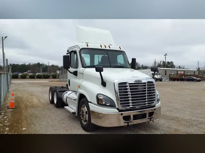2020 FREIGHTLINER/MERCEDES CASCADIA 125