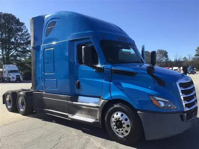 2021 FREIGHTLINER CA126