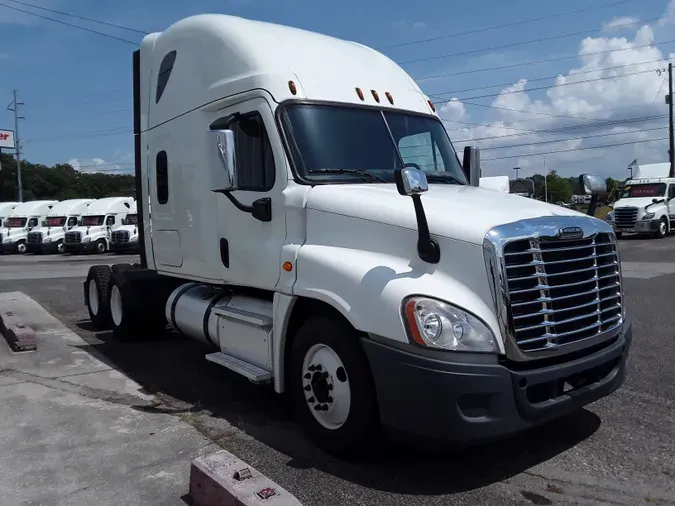 2019 FREIGHTLINER/MERCEDES CASCADIA 125