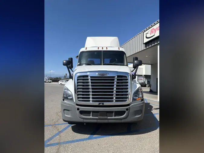 2019 FREIGHTLINER/MERCEDES CASCADIA 1257e69623819125f78a46c52e4153c651d