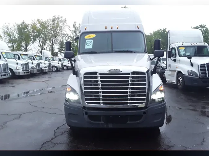 2017 FREIGHTLINER/MERCEDES CASCADIA 125