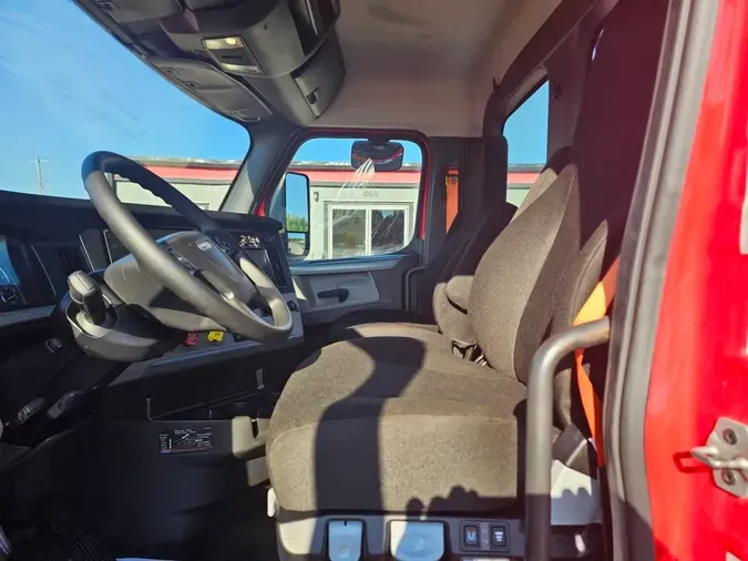 2019 FREIGHTLINER NEW CASCADIA 116