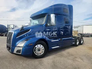 2021 VOLVO VNL64T760