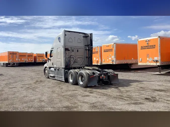 2023 Freightliner Cascadia