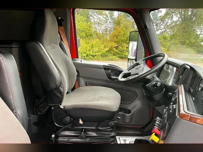 2021 INT LT625 6x4