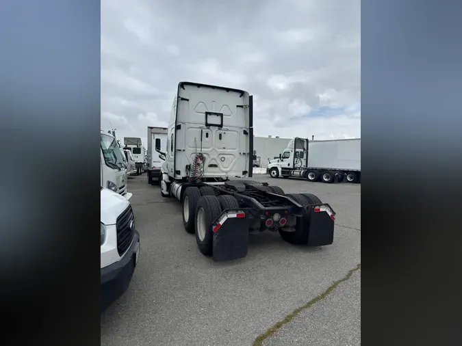 2019 FREIGHTLINER NEW CASCADIA PX12664
