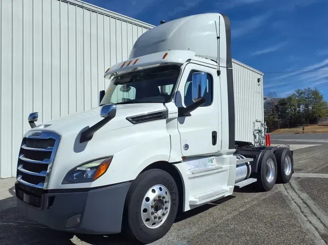 2020 FREIGHTLINER/MERCEDES NEW CASCADIA PX126647e75120351f50da5c5184e58fae4e22d