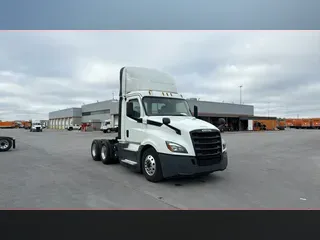 2020 Freightliner Cascadia 126