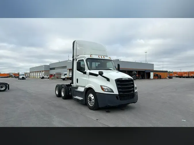 2020 Freightliner Cascadia 1267e7c2c39dcf3cd9300bb6467b91762e0