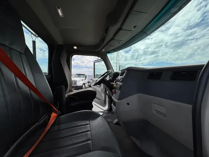2021 Peterbilt 579