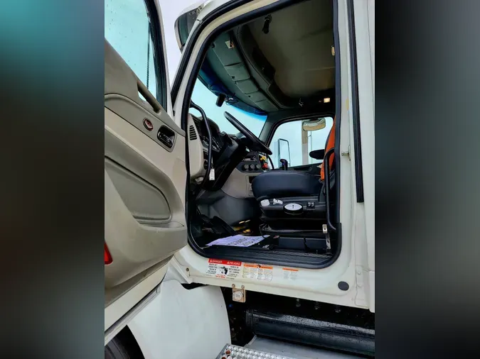 2020 Peterbilt 5677e87bd4d606c45846c53ea519666aa4f
