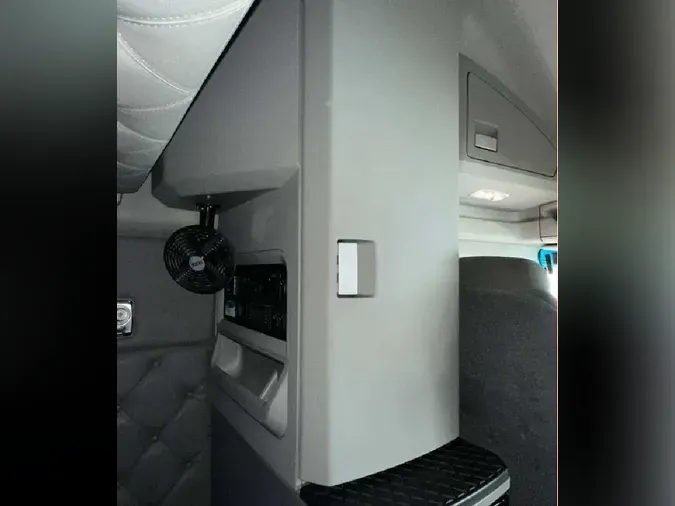 2021 KENWORTH T680
