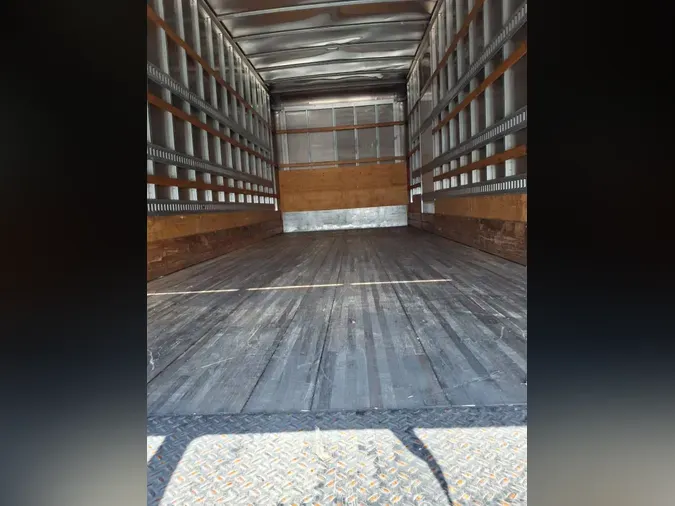 2021 FREIGHTLINER/MERCEDES M2 106