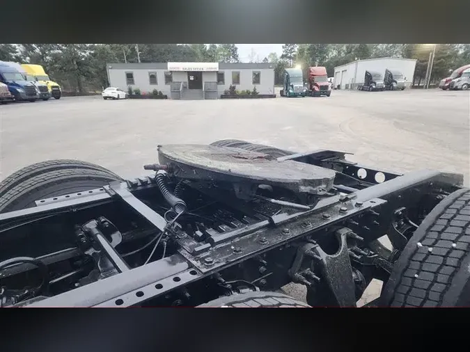 2022 INTERNATIONAL LT