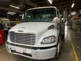 2017 Freightliner M2 106
