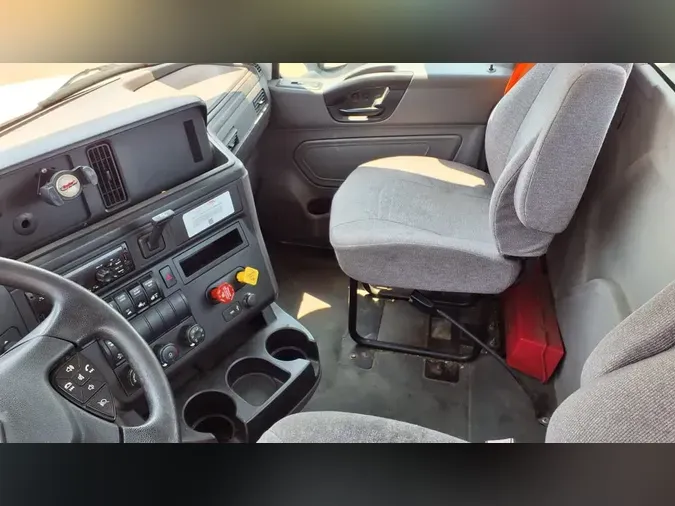 2019 NAVISTAR INTERNATIONAL LT625 DAYCAB T/A7e93cf086f22c9e56aa57d73c059f6c5