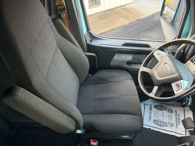 2023 FREIGHTLINER CASCADIA 126