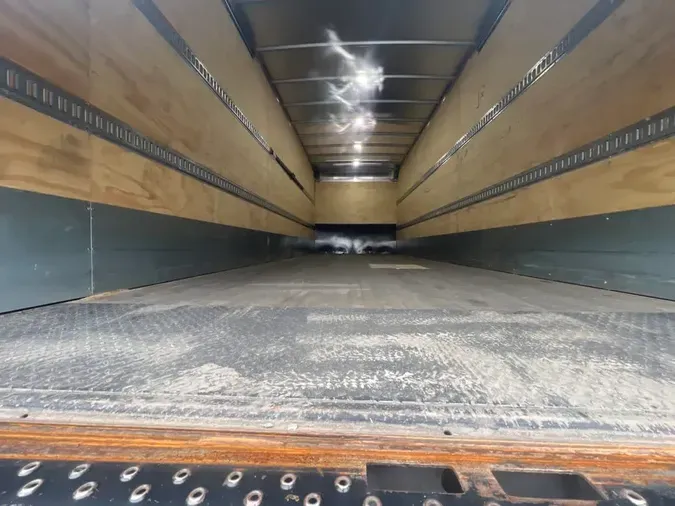 2022 FREIGHTLINER M2 106