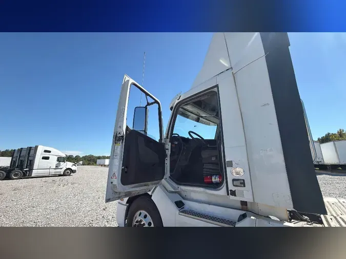 2019 Volvo VNL300
