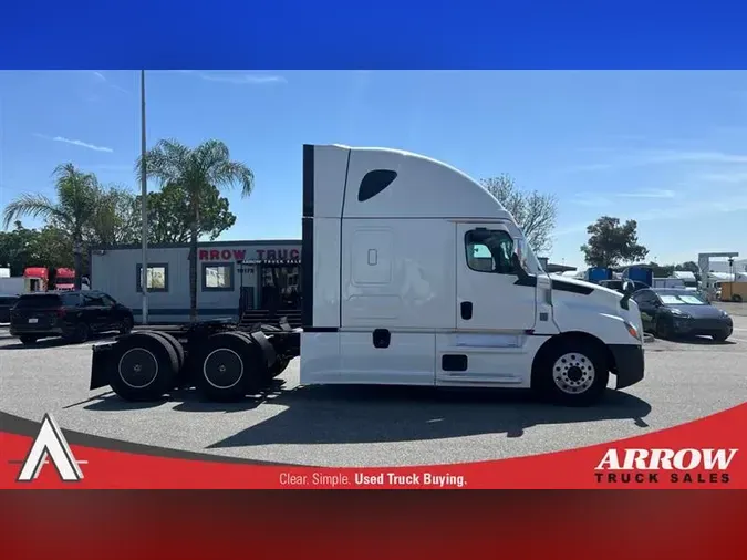2021 FREIGHTLINER CA126