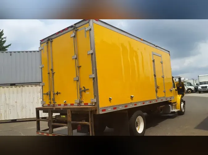 2021 FREIGHTLINER/MERCEDES M2 106