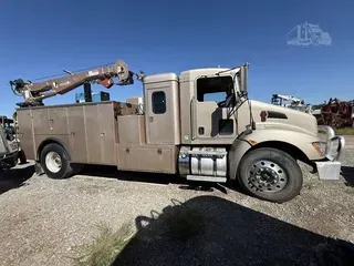 2013 KENWORTH T370