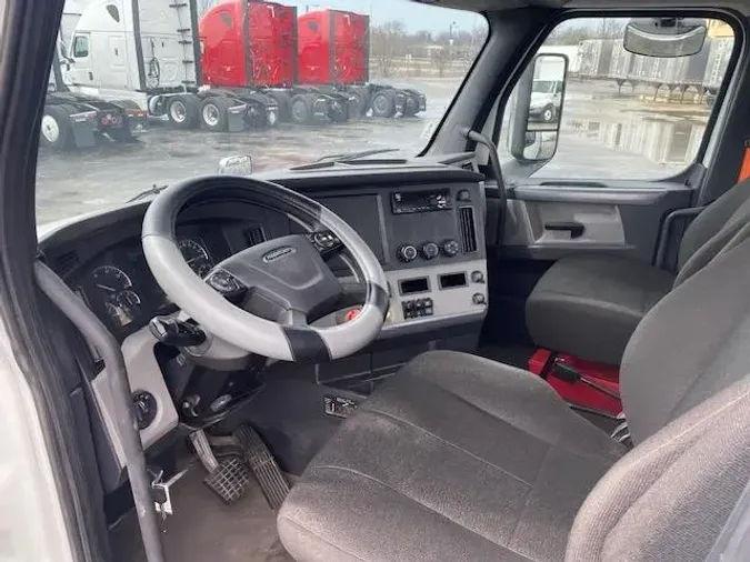 2021 Freightliner Cascadia