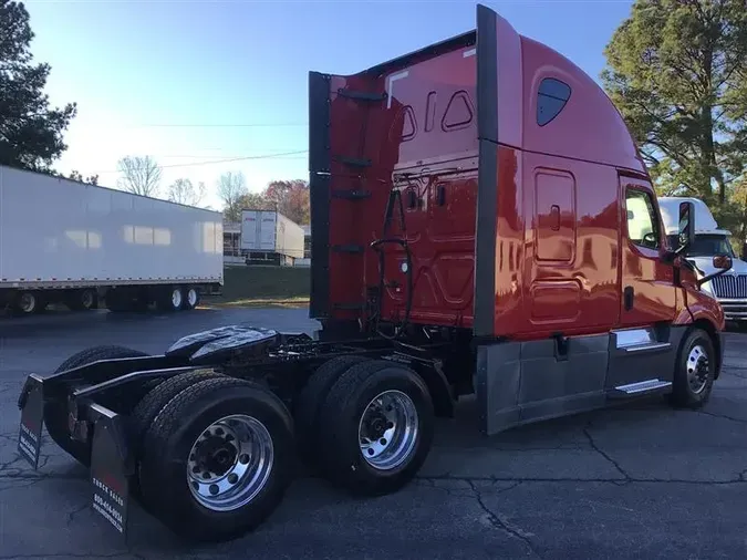 2020 FREIGHTLINER CASCADIA