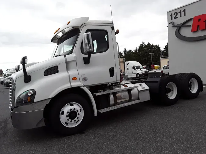 2018 FREIGHTLINER/MERCEDES CASCADIA 1137eaf056d9c72eb05ffb948ef66937660