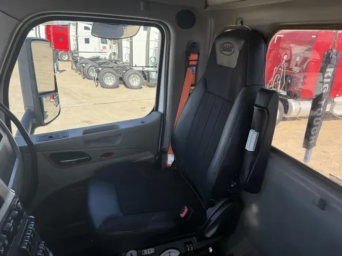 2020 Peterbilt 567