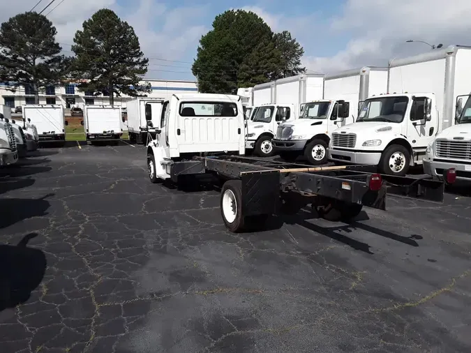 2020 FREIGHTLINER M2 106