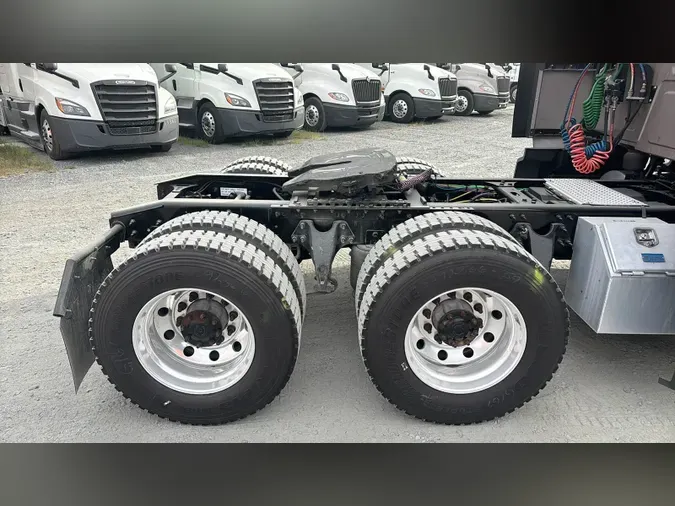 2022 International LT