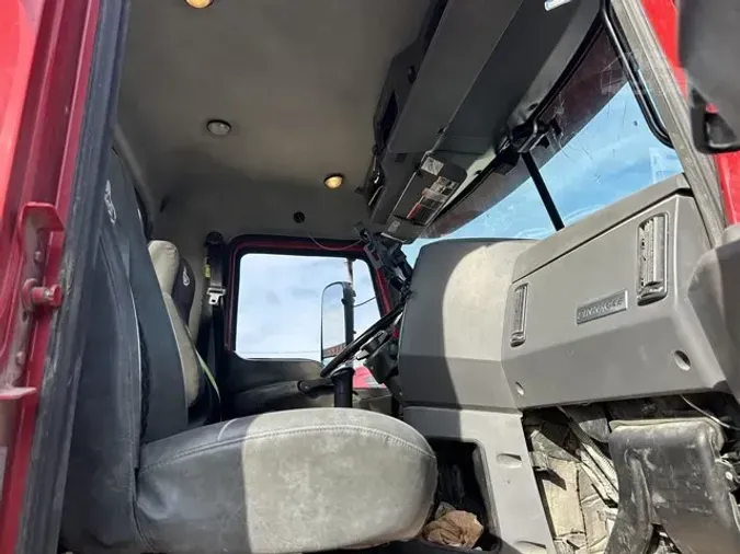 2016 MACK PINNACLE CXU6137eb9da502f3d75f863e5631a6b83327d