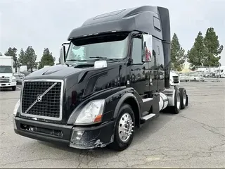 2016 VOLVO VNL64T670