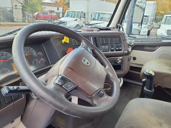 2016 VOLVO VNL42TRACTOR