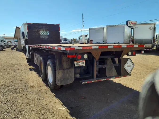 2017 FREIGHTLINER/MERCEDES M2 106