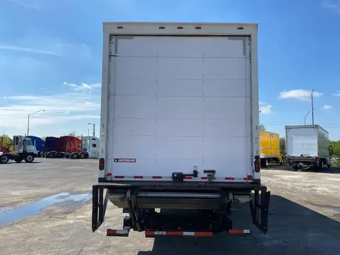 2019 Freightliner Business Class M2 106
